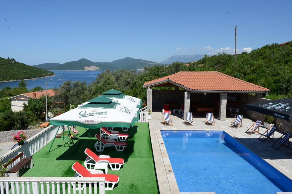 Apartments Vila Lazarevic Tivat Exterior foto