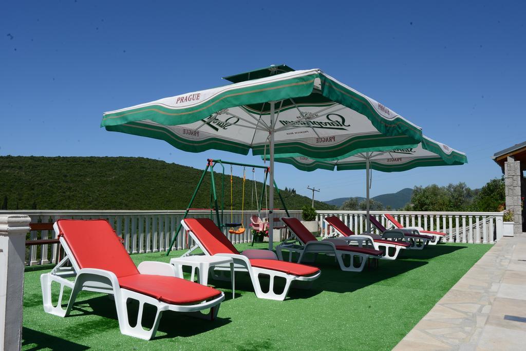 Apartments Vila Lazarevic Tivat Exterior foto