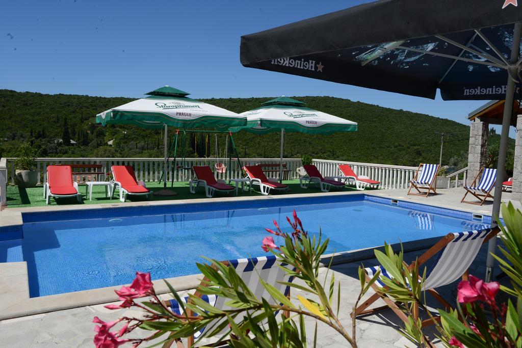 Apartments Vila Lazarevic Tivat Exterior foto