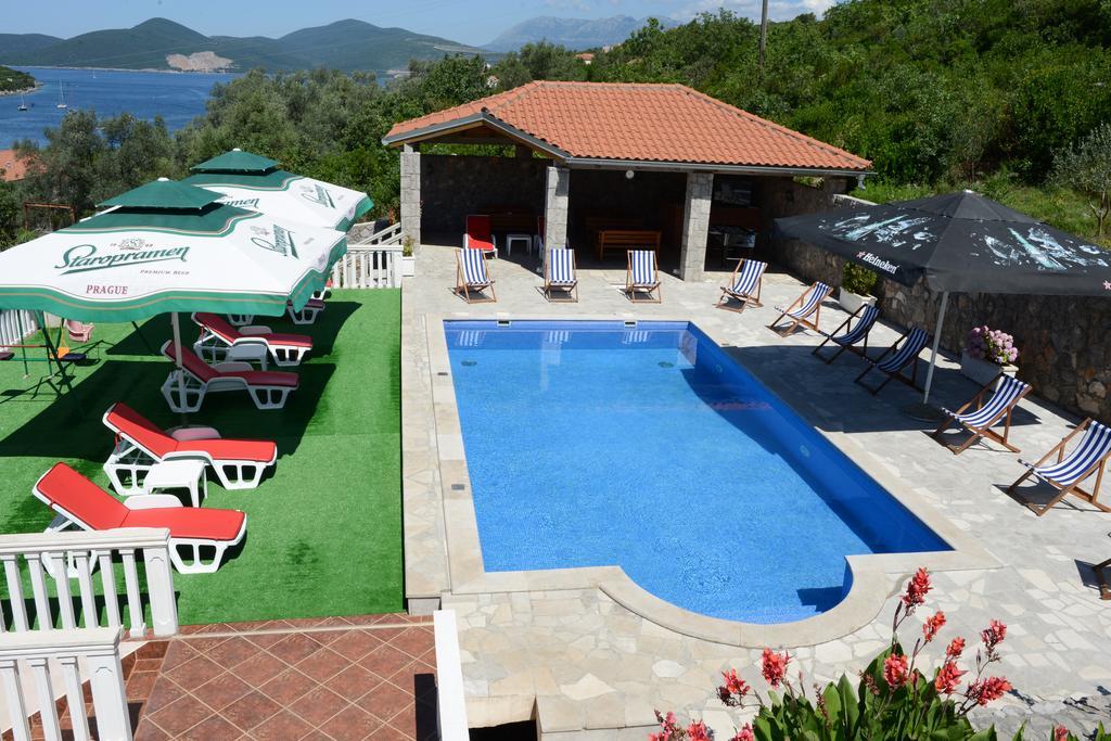Apartments Vila Lazarevic Tivat Exterior foto