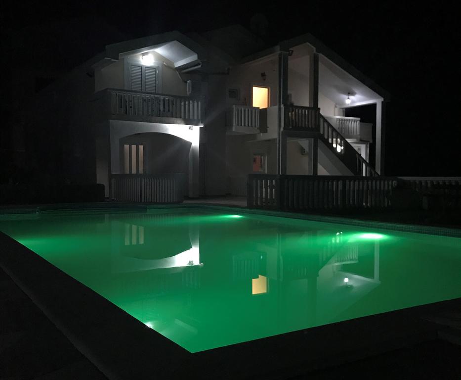 Apartments Vila Lazarevic Tivat Exterior foto
