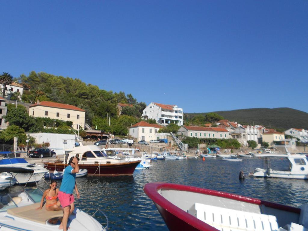 Apartments Vila Lazarevic Tivat Exterior foto